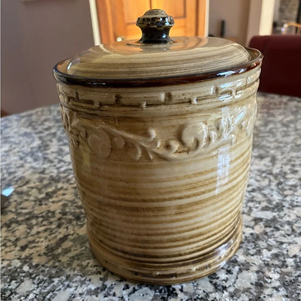 Vintage Cookie Jar Oven Proof Stoneware Made in USA No Chips or cracks